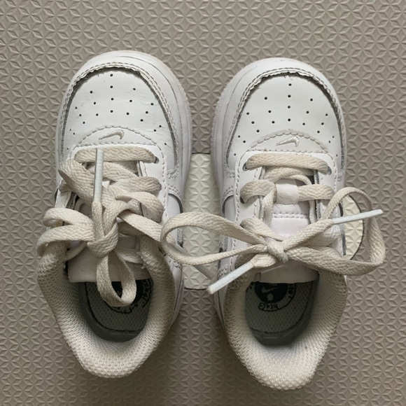 Air Force 1 - Picture 3 of 8